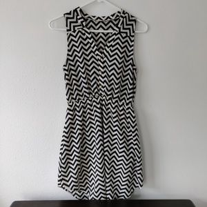 Everly Chevron Dress size S